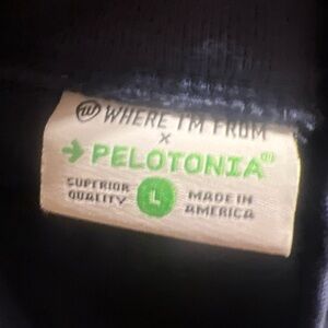 Peloton Black and Green Logo 1/4 zip Large